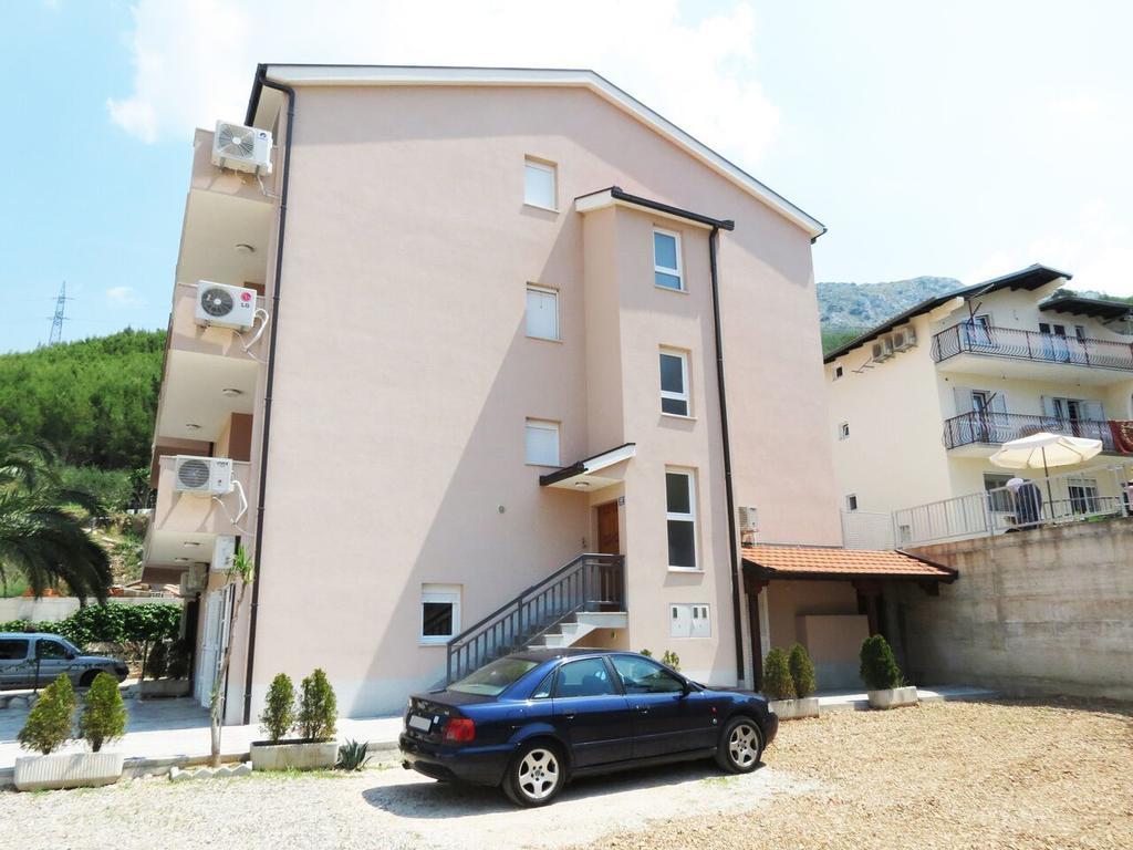 Apartments Ljubicic Podstrana Bagian luar foto