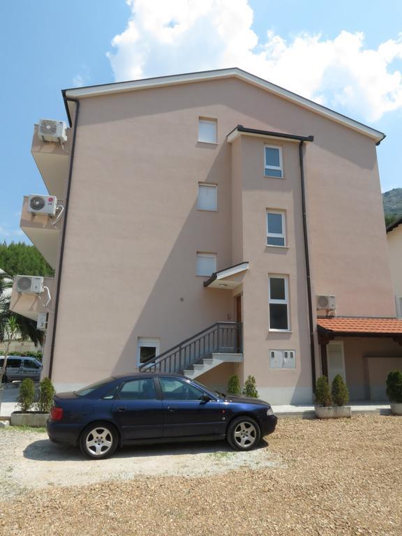 Apartments Ljubicic Podstrana Bagian luar foto