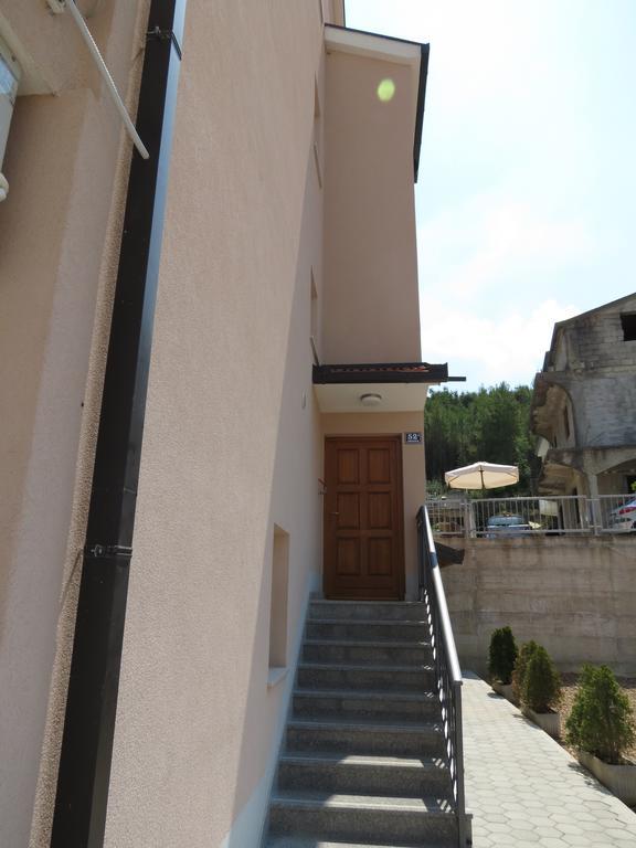 Apartments Ljubicic Podstrana Bagian luar foto